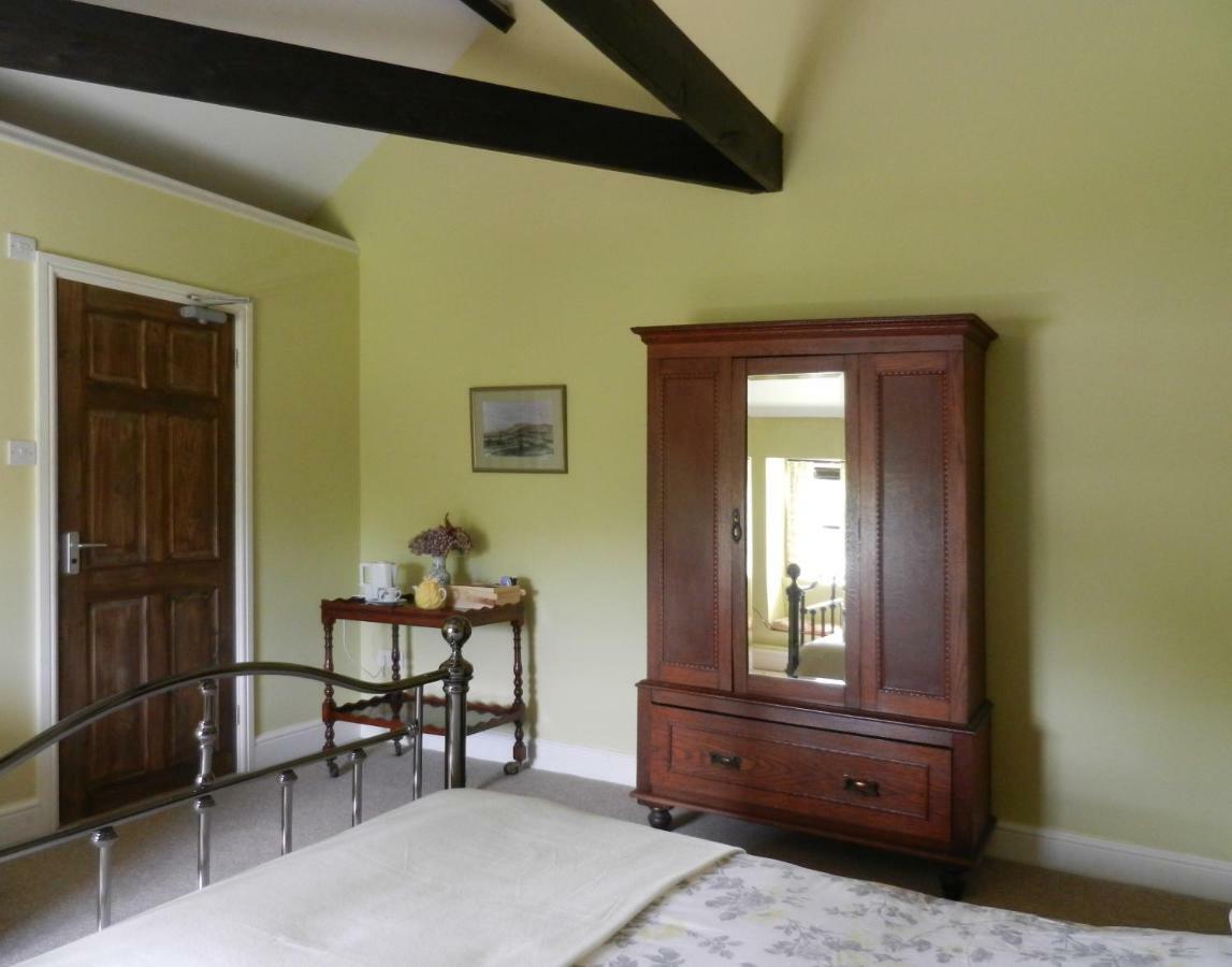 Cilwen Country House Bed And Breakfast Abernant Extérieur photo