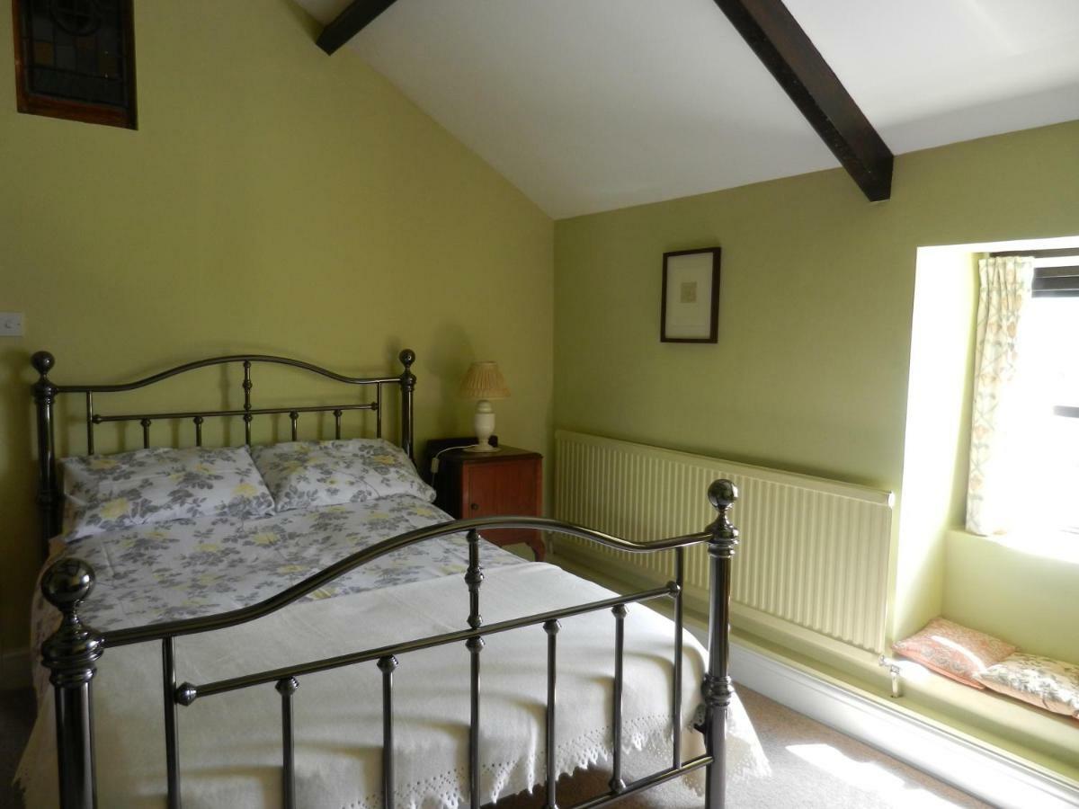 Cilwen Country House Bed And Breakfast Abernant Extérieur photo