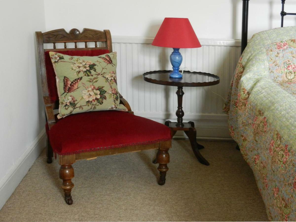 Cilwen Country House Bed And Breakfast Abernant Extérieur photo
