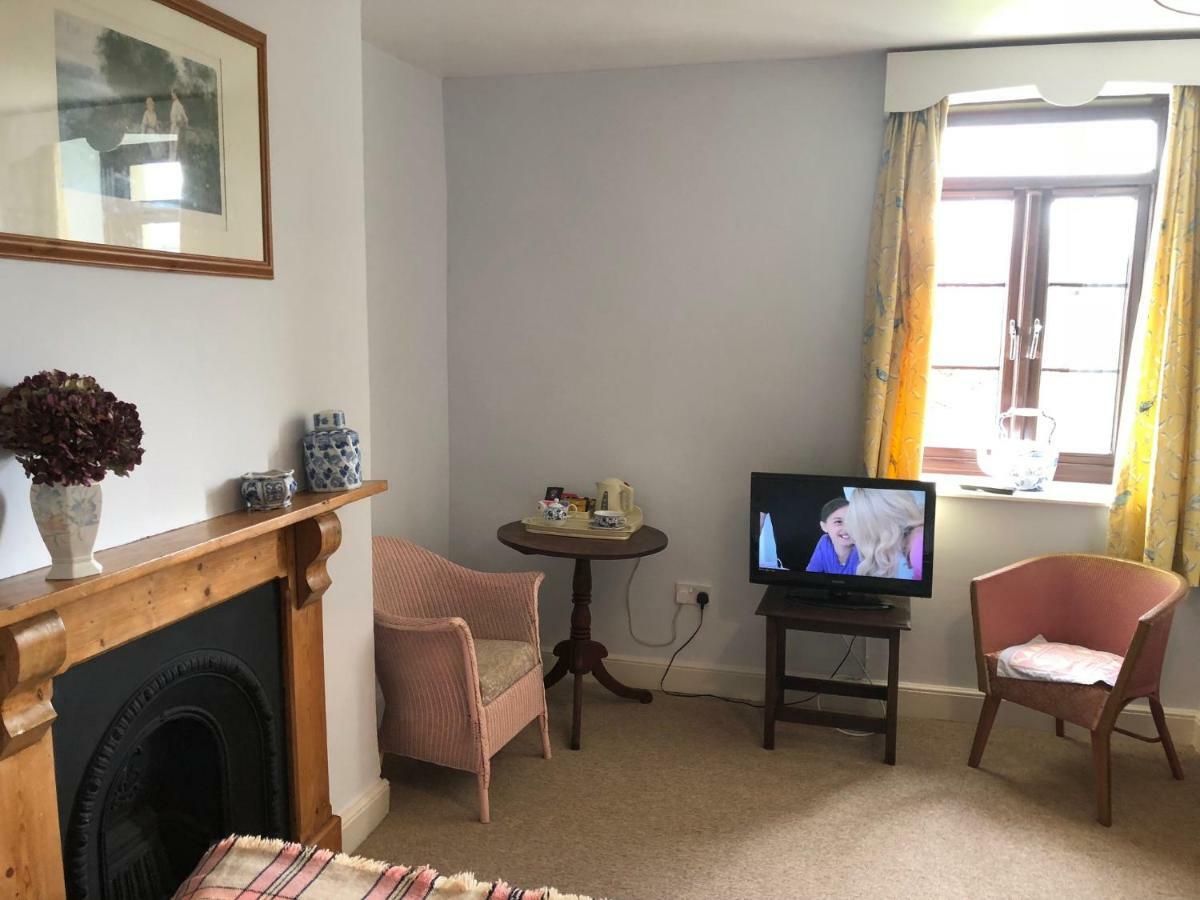 Cilwen Country House Bed And Breakfast Abernant Extérieur photo