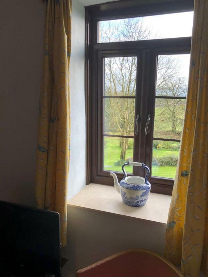 Cilwen Country House Bed And Breakfast Abernant Extérieur photo